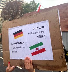 Demonstration für Mahsa Jina Amini vor dem Generalkonsulat Iran 2022 Frankfurt Demonstration für Mahsa Jina Amini vor dem Generalkonsulat Iran 2022 Frankfurt